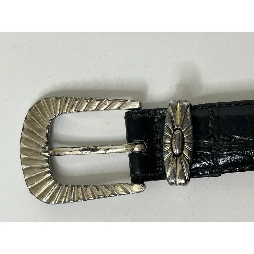 The Unbranded Brand buckle itself